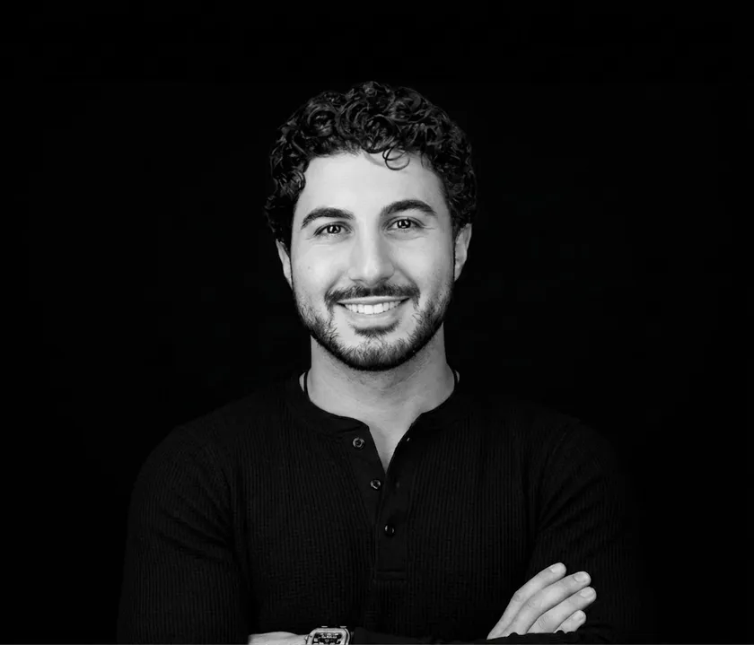 Nadeem Momenzadeh, Registered Social Worker and Psychotherapist